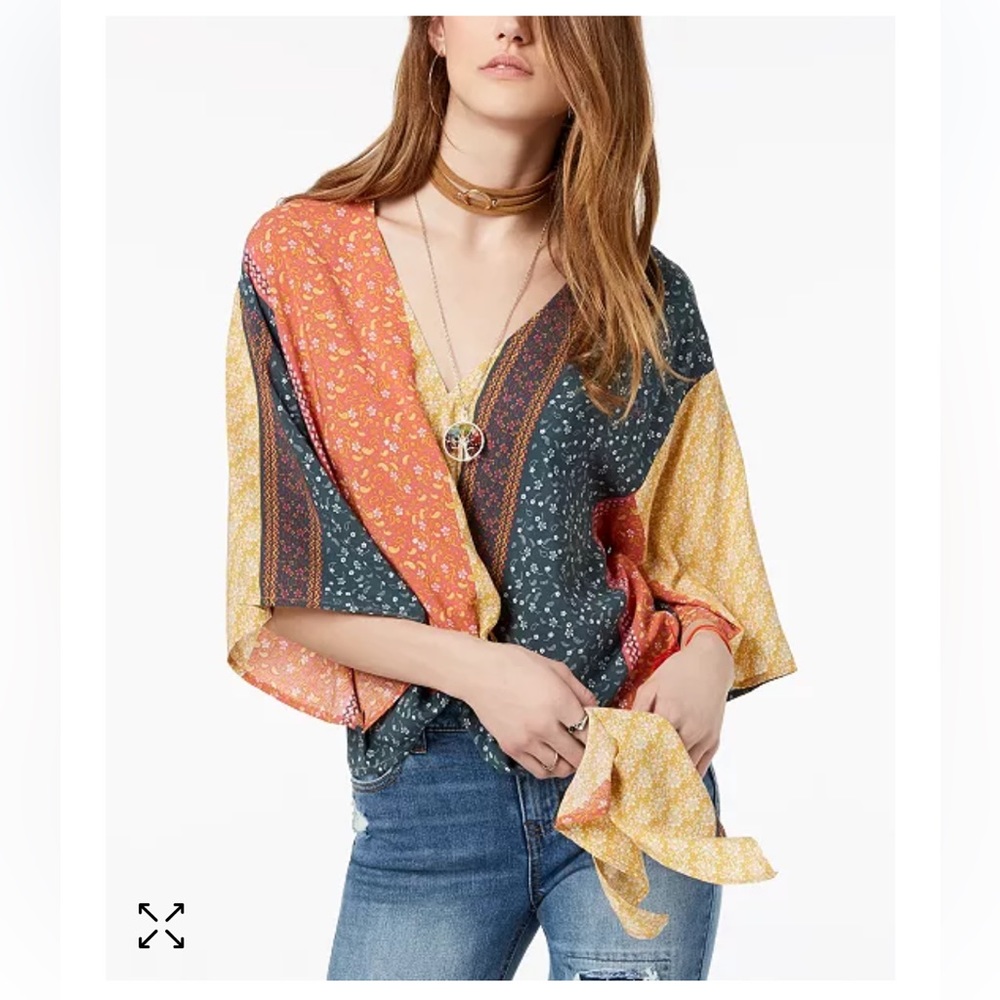 POLLY & ESTHER
Juniors' Printed Tie-Front Dolman-Sleeved Top